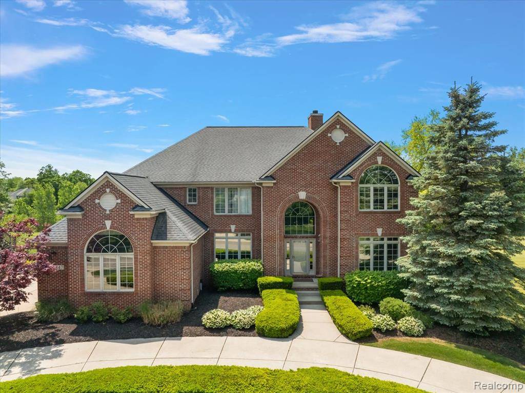 Commerce Twp, MI 48382,5847 Majestic Oaks Drive