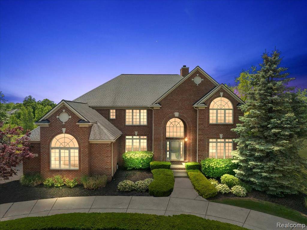 Commerce Twp, MI 48382,5847 Majestic Oaks Drive