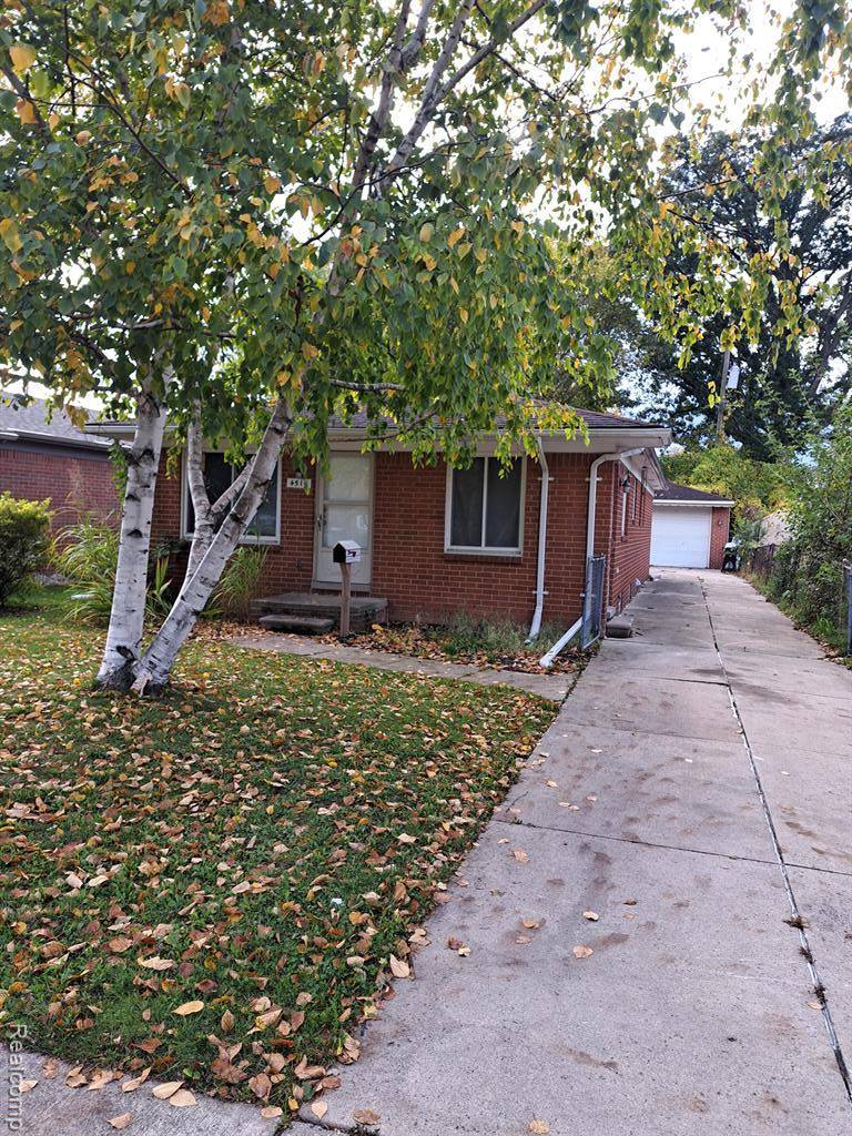 Dearborn Heights, MI 48125,4510 Croissant Street