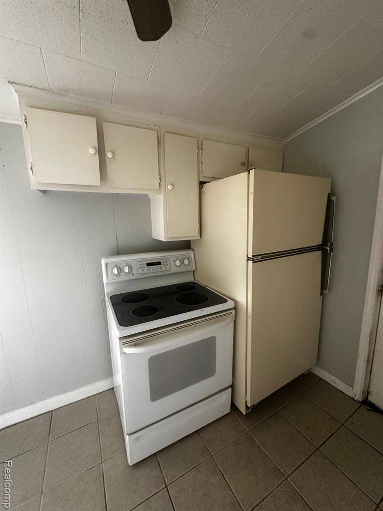 Pontiac, MI 48340,811 ROBINWOOD Street