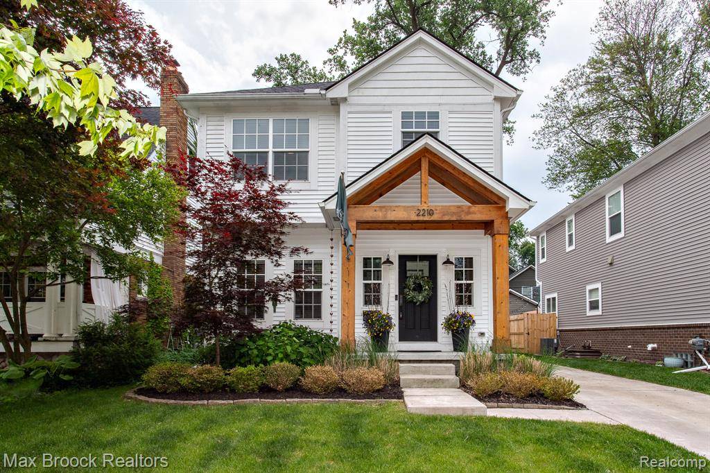 Royal Oak, MI 48067,2210 E Hudson Avenue