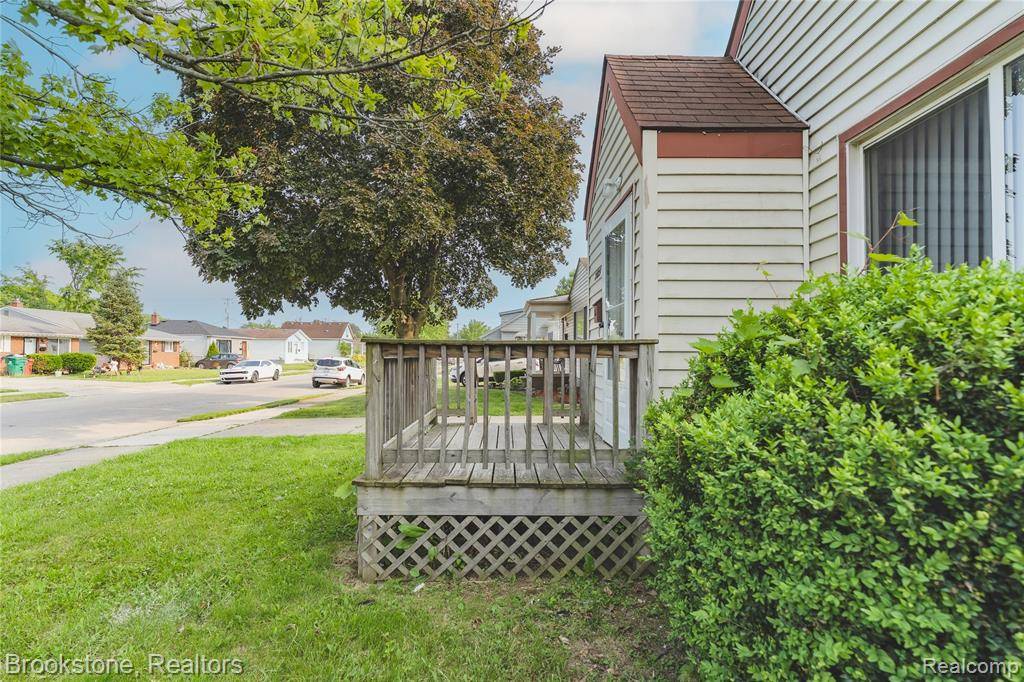 Eastpointe, MI 48021,23123 Lambrecht Avenue