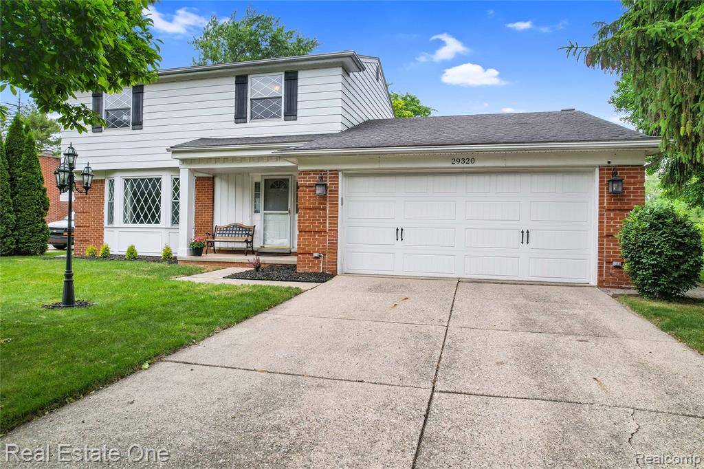Farmington Hills, MI 48336,29320 Geraldine Court