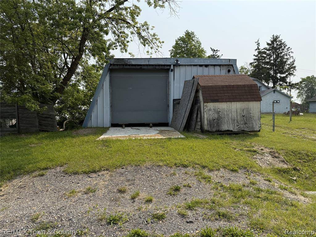 Clio, MI 48420,12065 N Saginaw Road