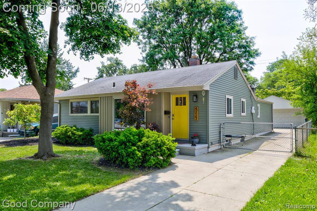 Royal Oak, MI 48073,4217 Crooks Road