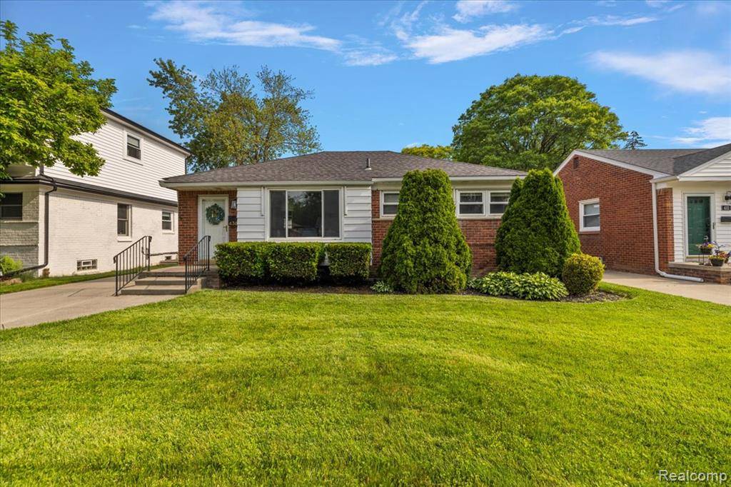 Royal Oak, MI 48073,436 W Sunnybrook Drive