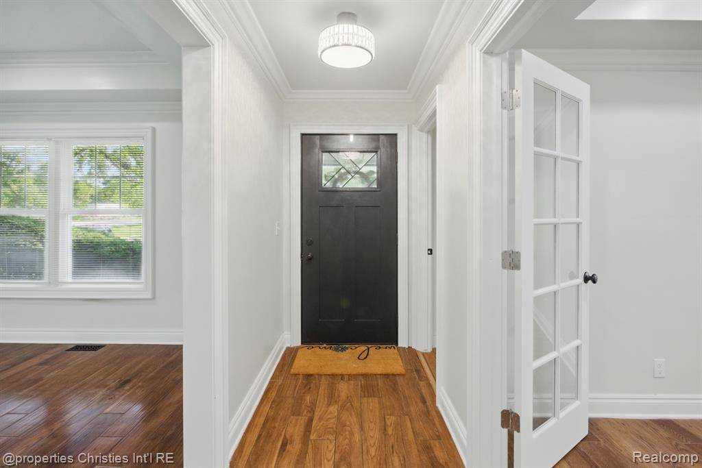 Beverly Hills Vlg, MI 48025,18051 Locherbie Avenue