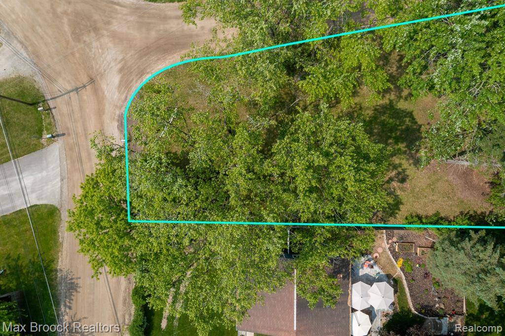 Highland Twp, MI 48356,3201 Lester Drive