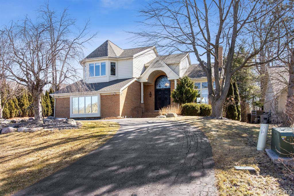 Waterford Twp, MI 48328,1079 FOREST BAY Drive