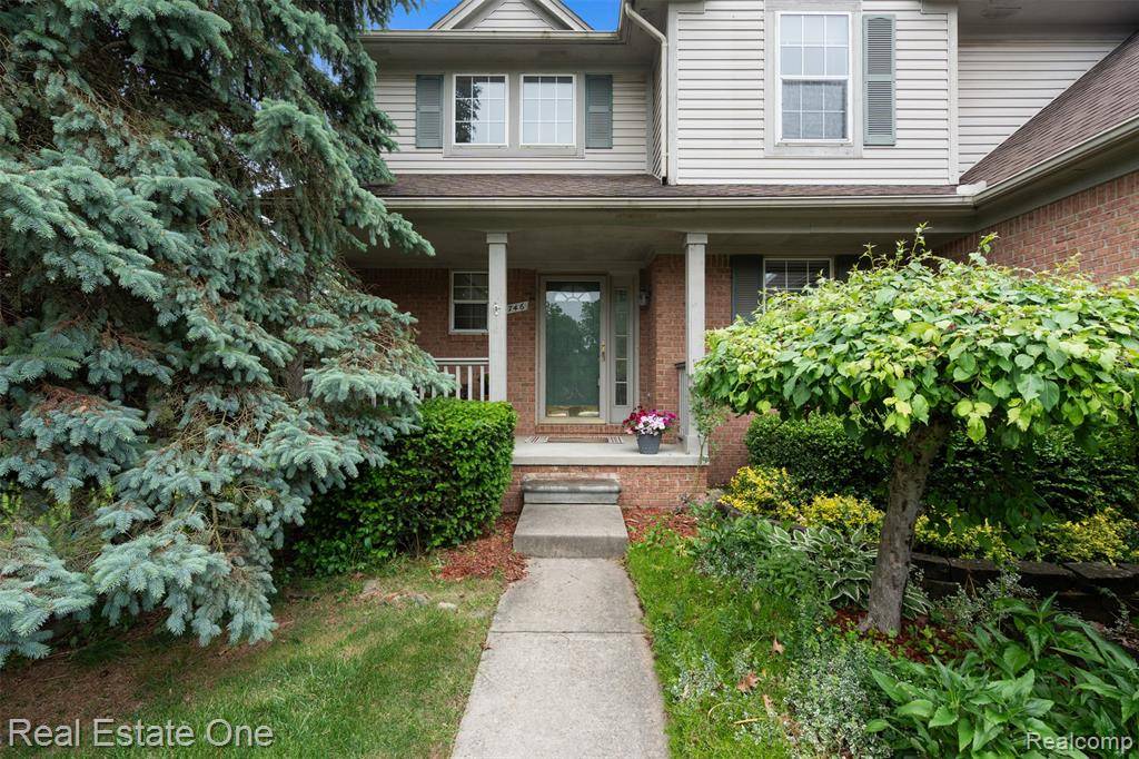 Rochester Hills, MI 48307,2746 Long Meadow Lane