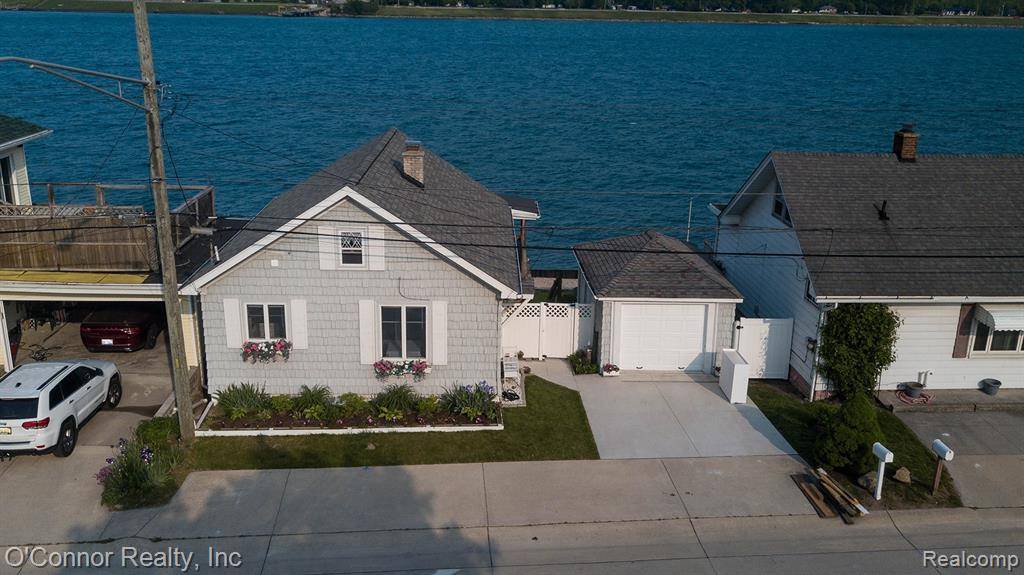 Marysville, MI 48040,105 Gratiot Boulevard
