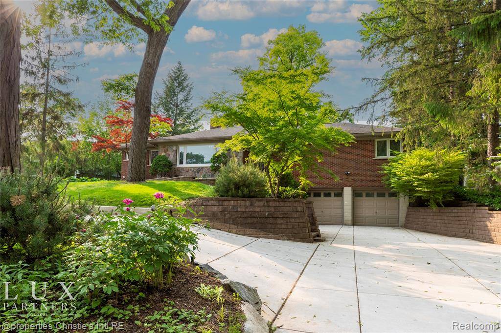 Bloomfield Hills, MI 48302,1700 Hamilton Drive