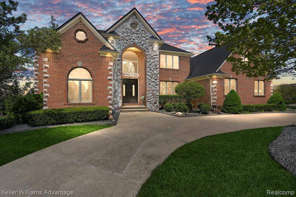 Lyon Twp, MI 48178,23790 Point O Woods Court