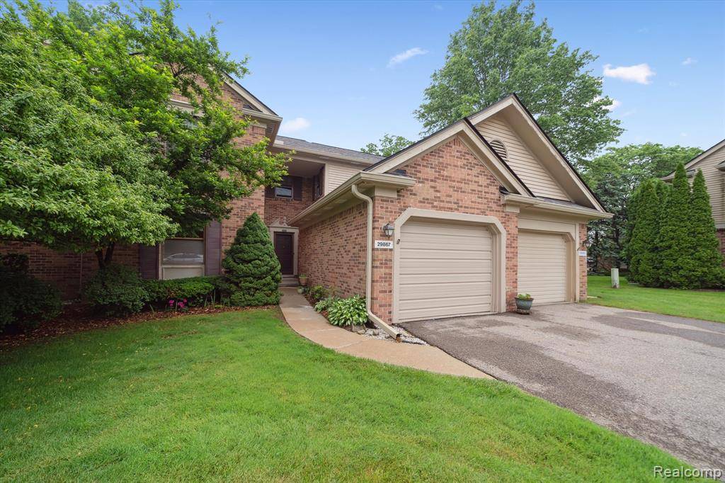 Farmington Hills, MI 48331,29865 Indian Trail 107