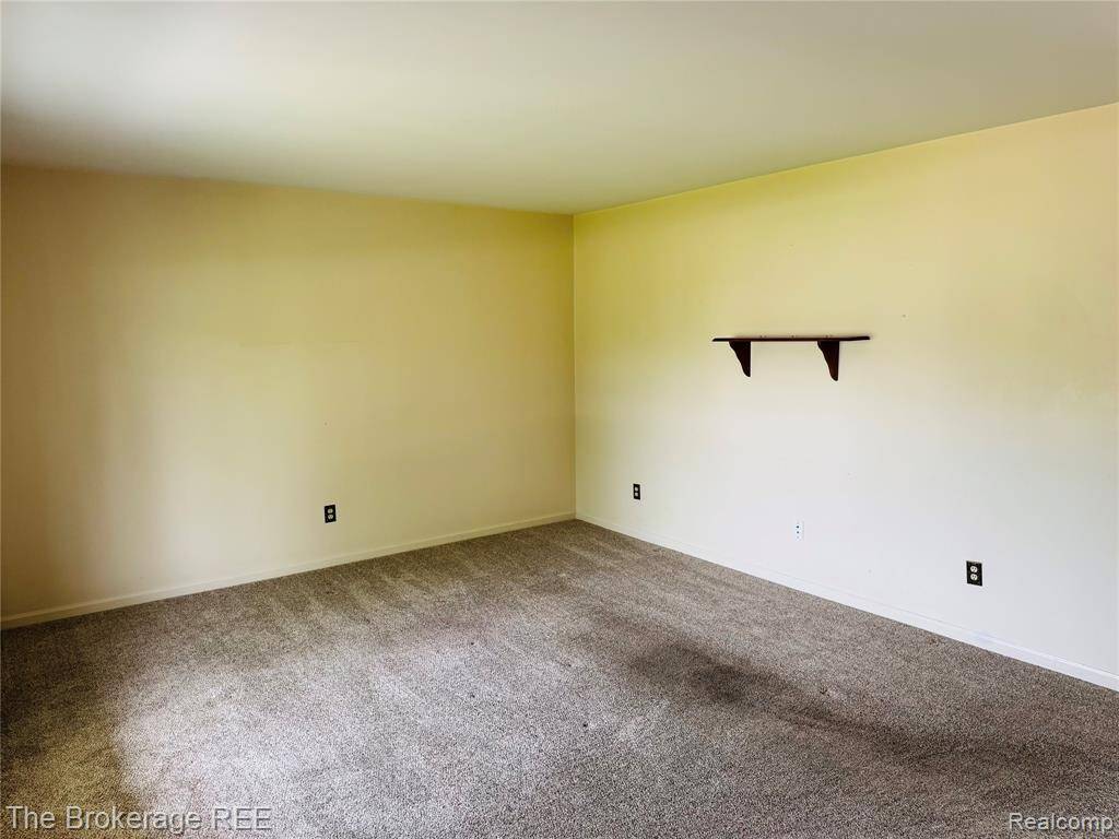 Fenton, MI 48430,2525 Torrey Grove Court