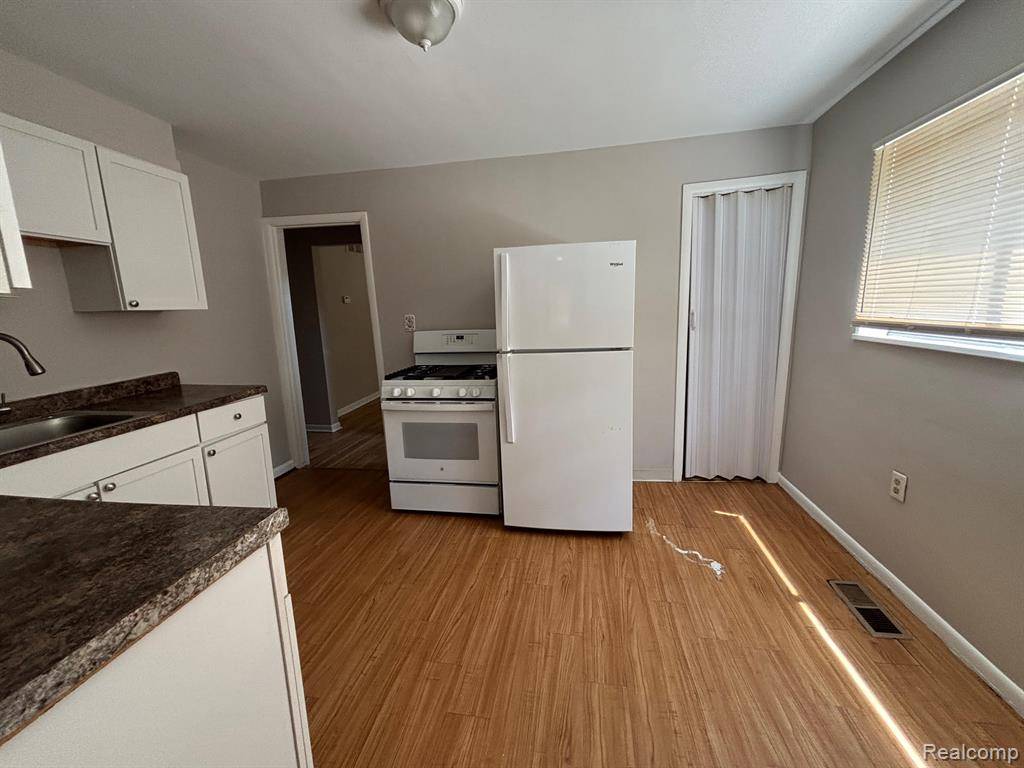 Eastpointe, MI 48021,23799 BRITTANY Avenue