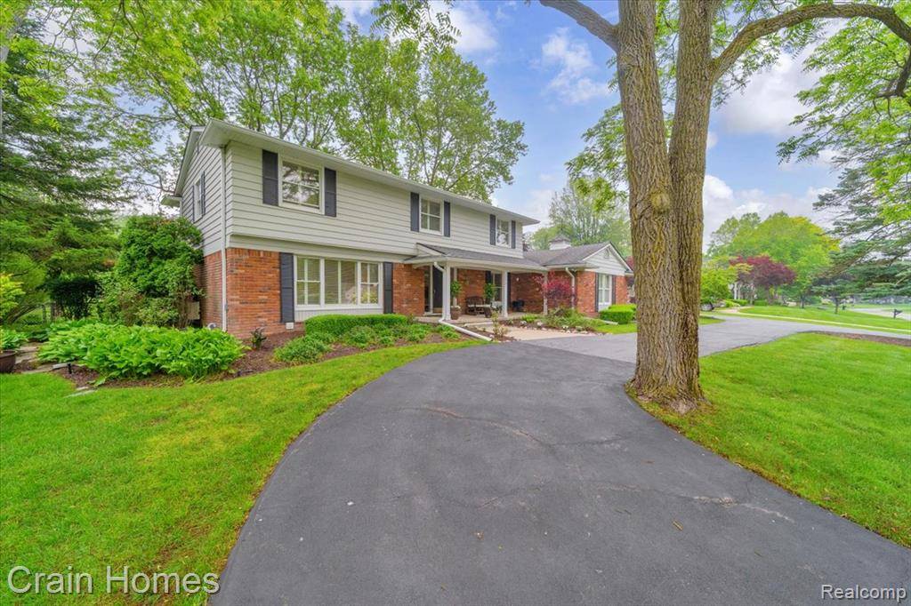 Bloomfield Hills, MI 48304,2861 Whittier Drive