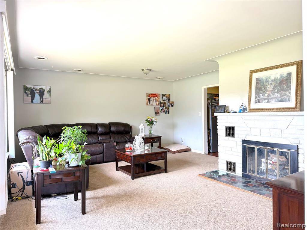 Clinton Twp, MI 48036,22985 Iroquois Street