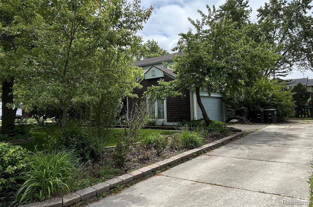 Northville, MI 48167,19765 Scenic Harbour Drive
