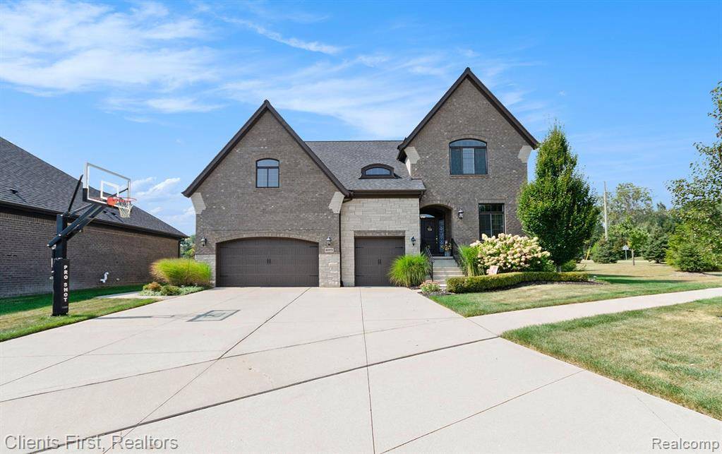 Washington Twp, MI 48094,60975 STONECREST Drive