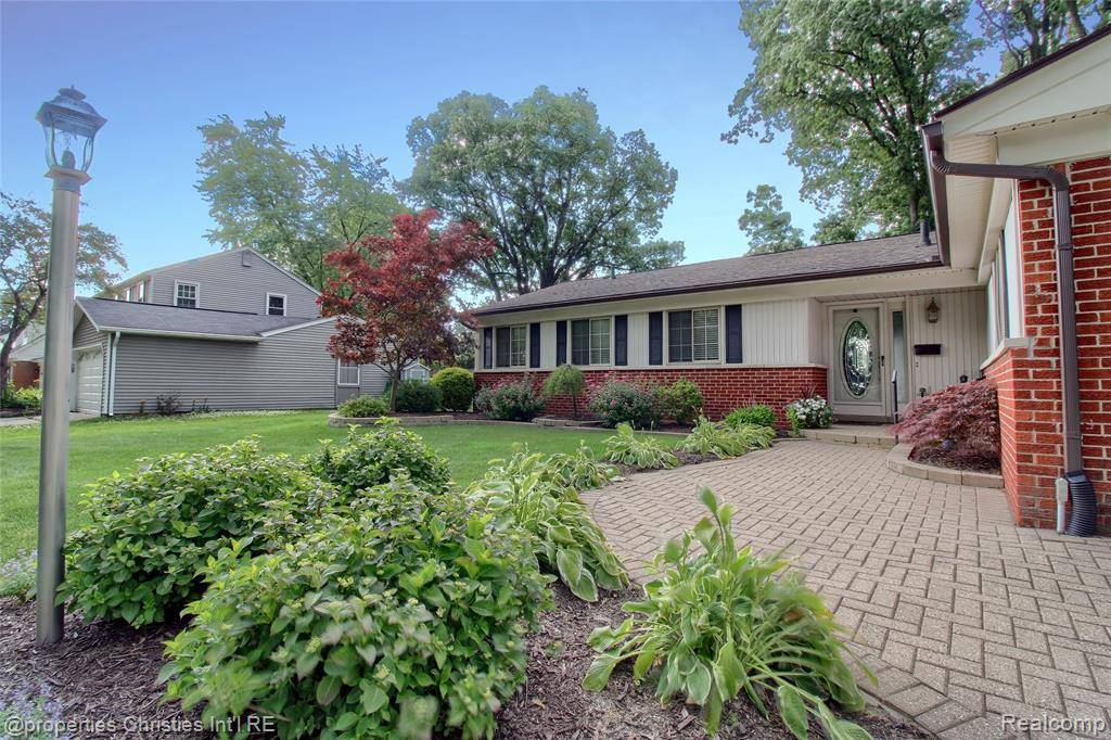 Novi, MI 48167,43525 Galway Drive