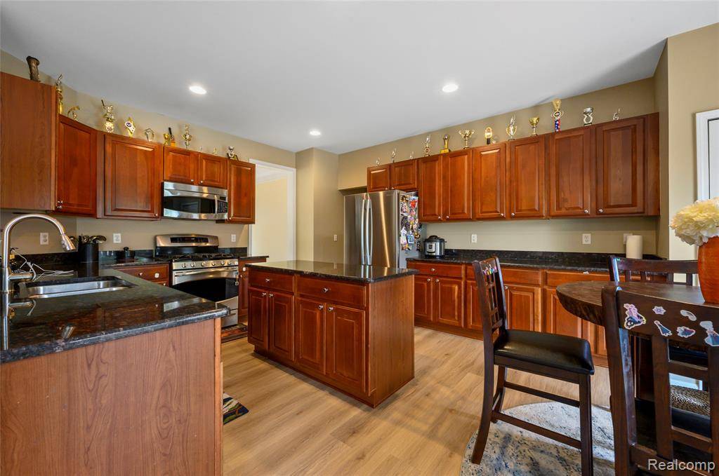Canton Twp, MI 48188,50490 Black Horse Lane