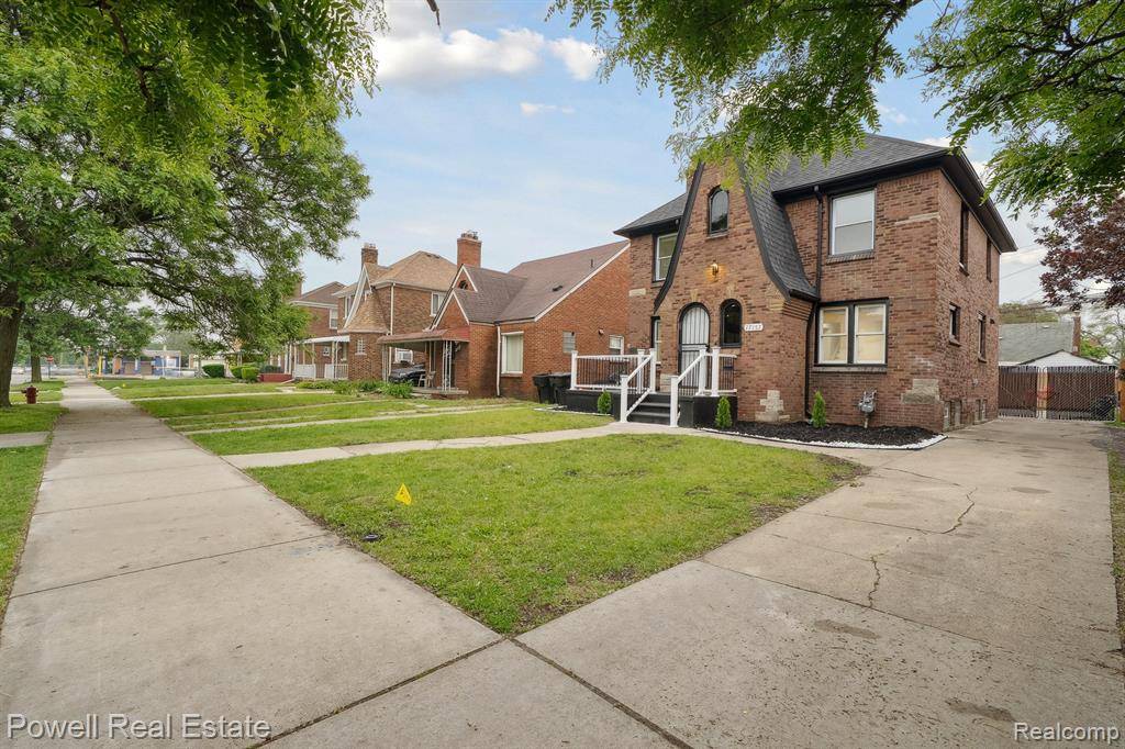 Detroit, MI 48221,17157 Mendota Street