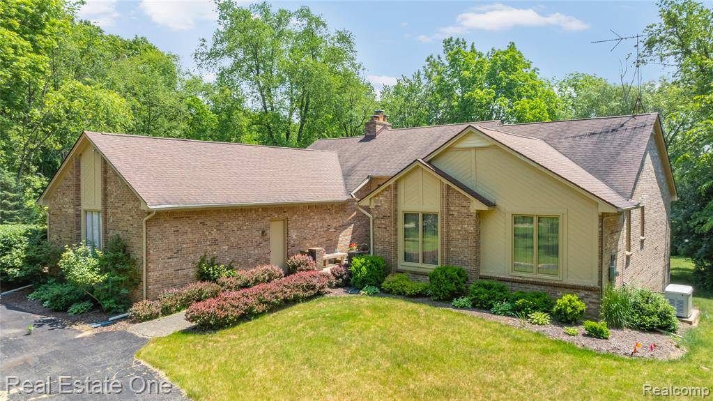 Milford Twp, MI 48381,1145 W Moore Road