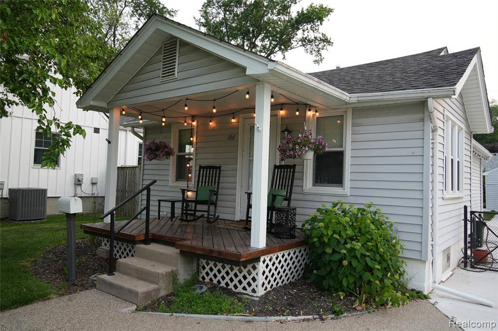 Clawson, MI 48017,106 S Marias Avenue