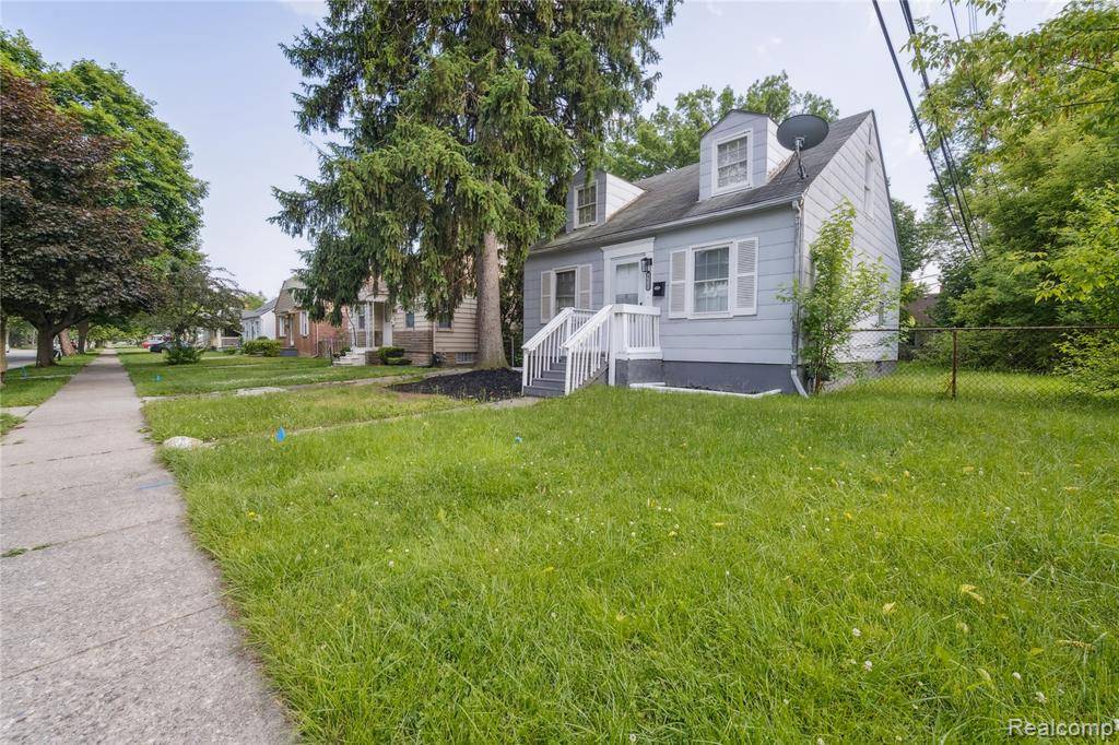 Harper Woods, MI 48225,19628 Elkhart Street