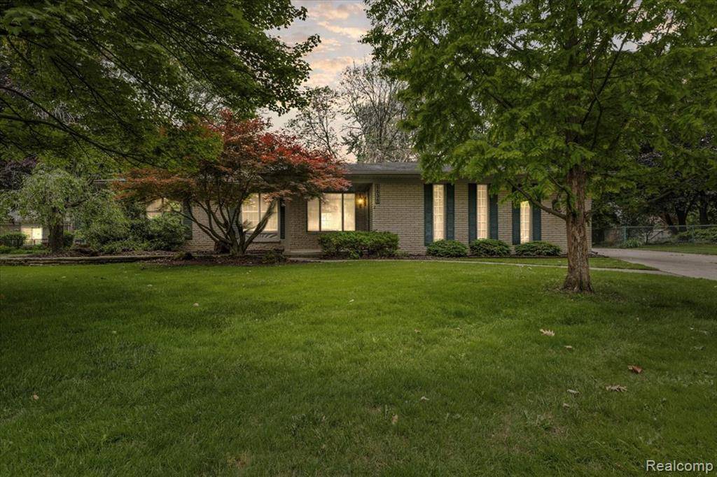 Troy, MI 48085,5538 Larkins Drive
