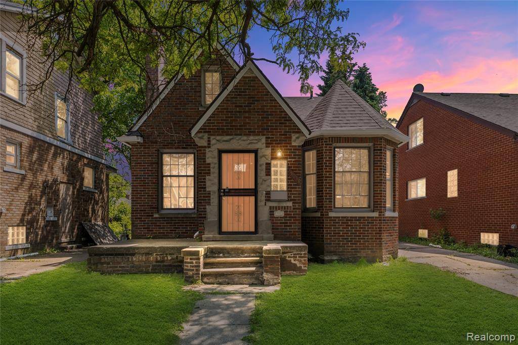 Detroit, MI 48205,15038 Mayfield Street
