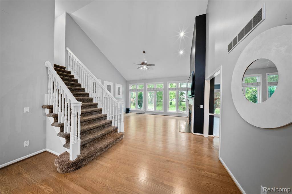 Grosse Ile Twp, MI 48138,8487 Sherwood Drive