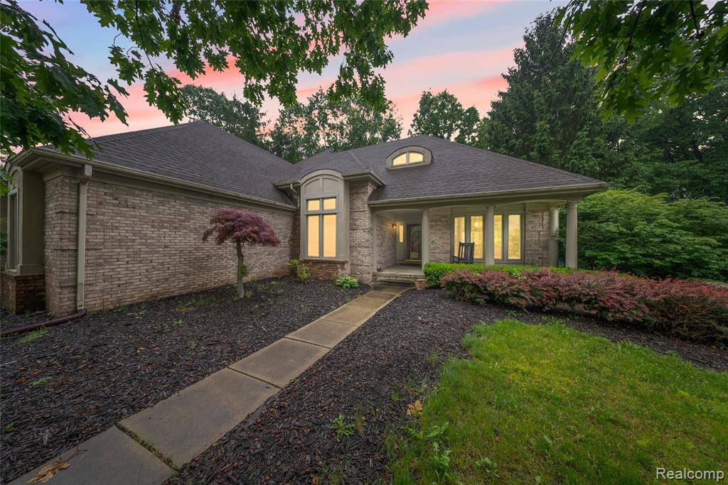 Grosse Ile Twp, MI 48138,8487 Sherwood Drive
