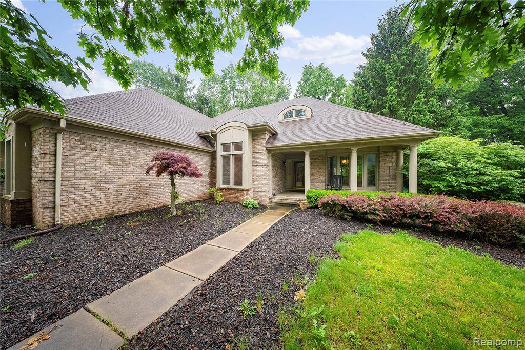 Grosse Ile Twp, MI 48138,8487 Sherwood Drive