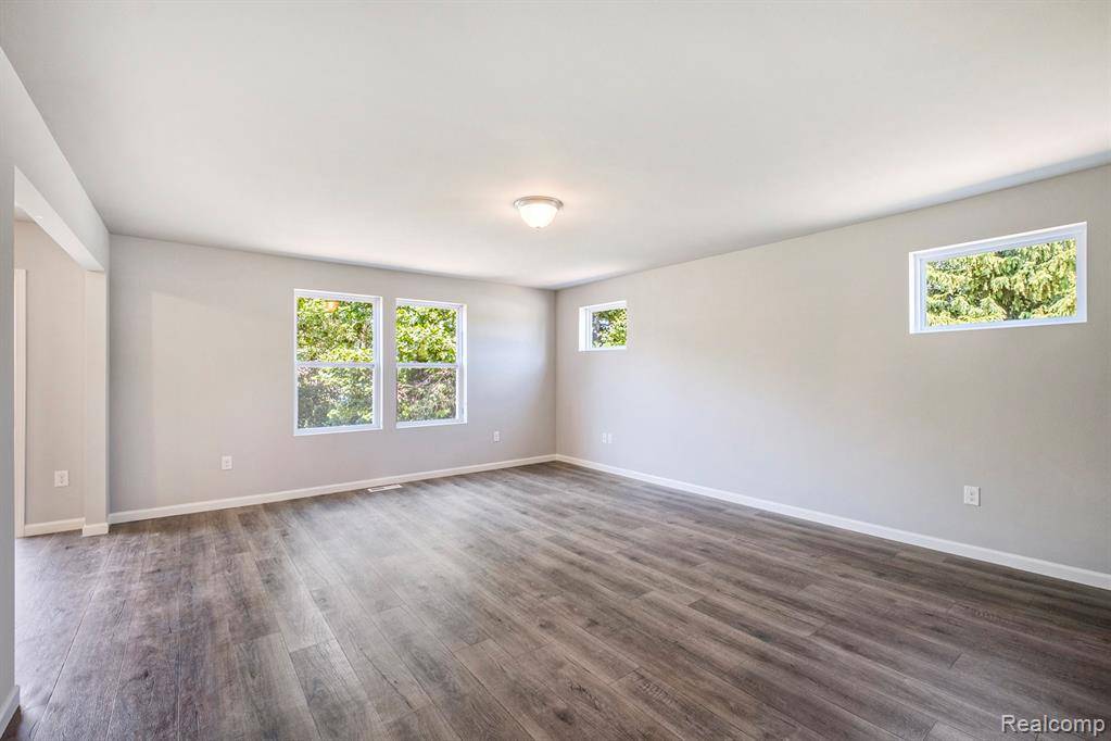 Davison Twp, MI 48423,2099 Stillwater Drive