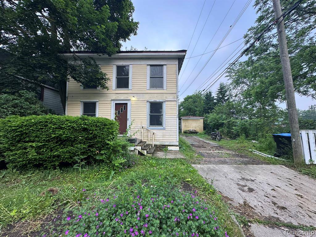 Ypsilanti, MI 48198,12 Oak Street