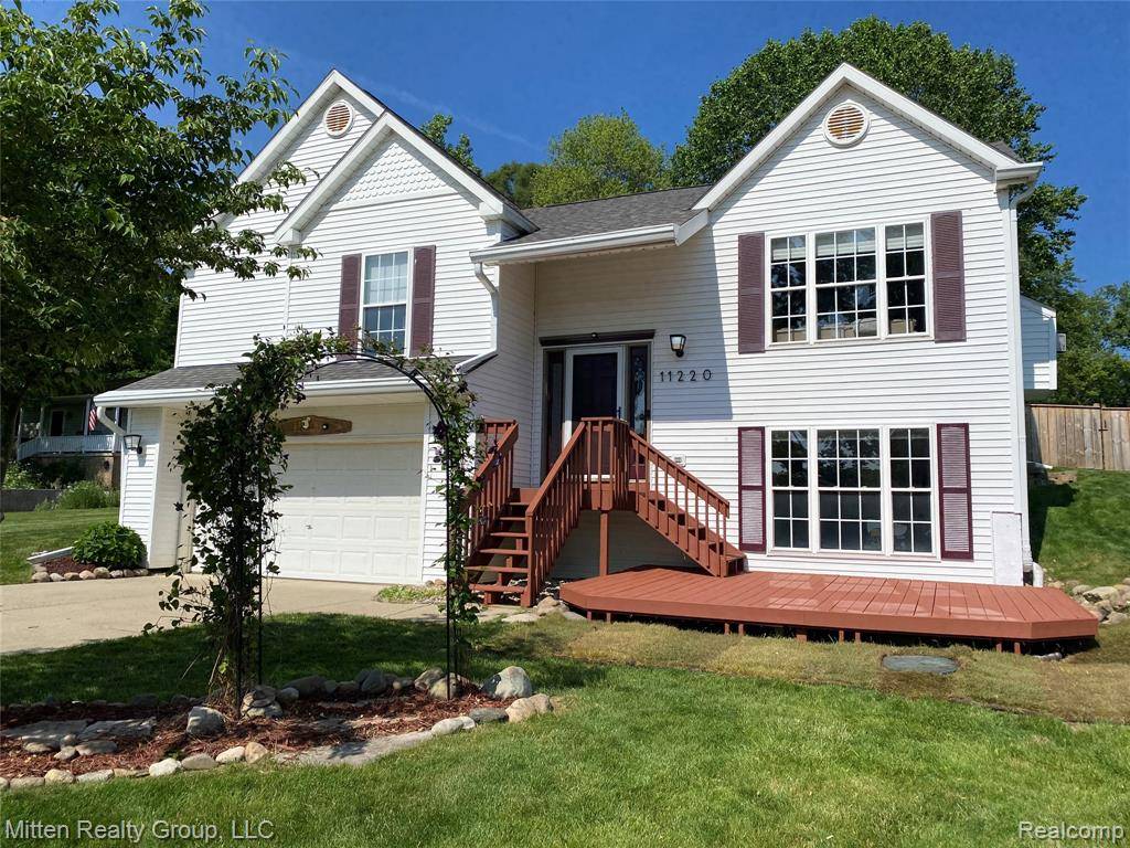 Hamburg Twp, MI 48189,11220 Silver Drive