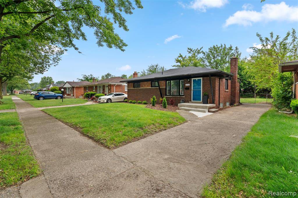 Westland, MI 48186,30112 Matthew Street