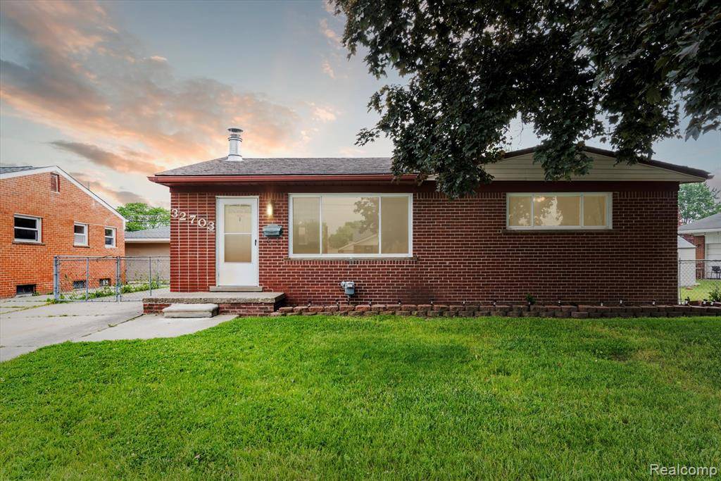 Westland, MI 48185,32703 Anita Drive