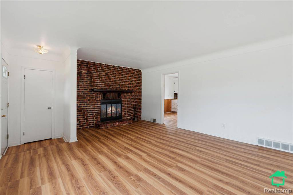 Westland, MI 48185,32703 Anita Drive