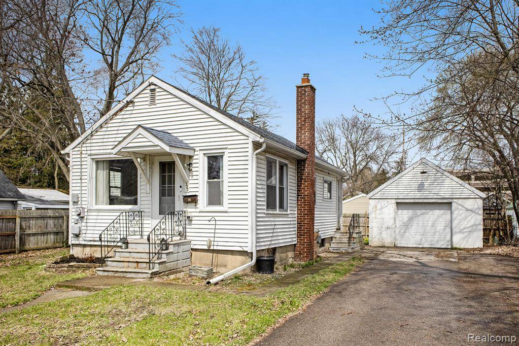 Lansing, MI 48910,322 Astor Avenue