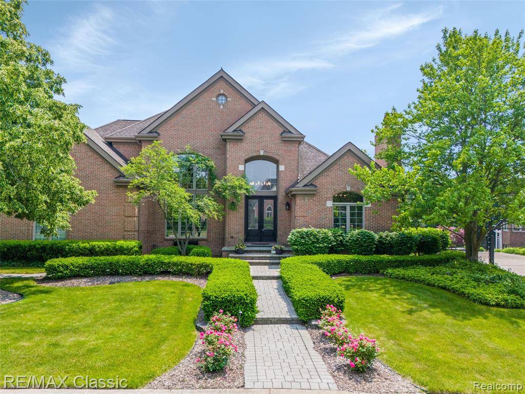 Northville, MI 48168,18438 Clairmont Circle E