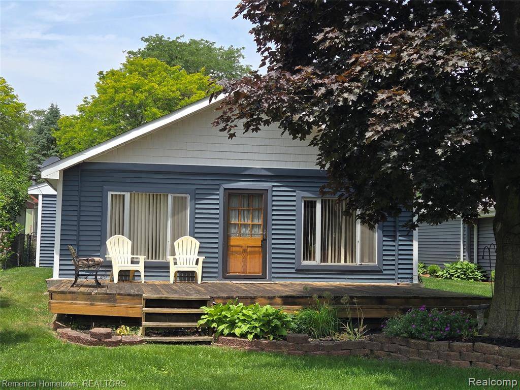 White Lake Twp, MI 48386,8991 LakeView Drive