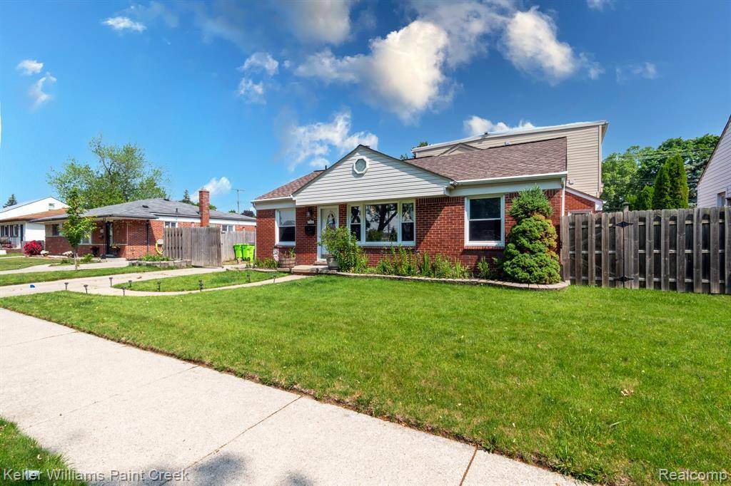 Center Line, MI 48015,7359 McKinley
