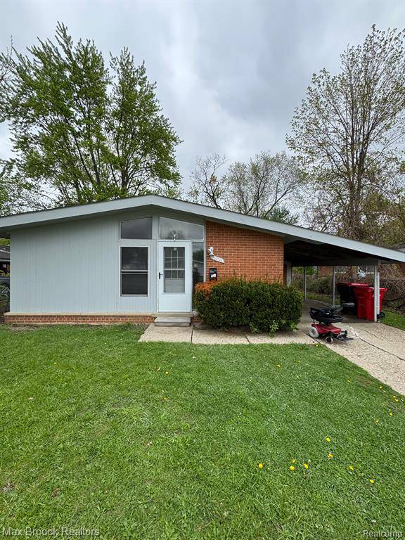 Southfield, MI 48076,29234 FAIRFAX Street