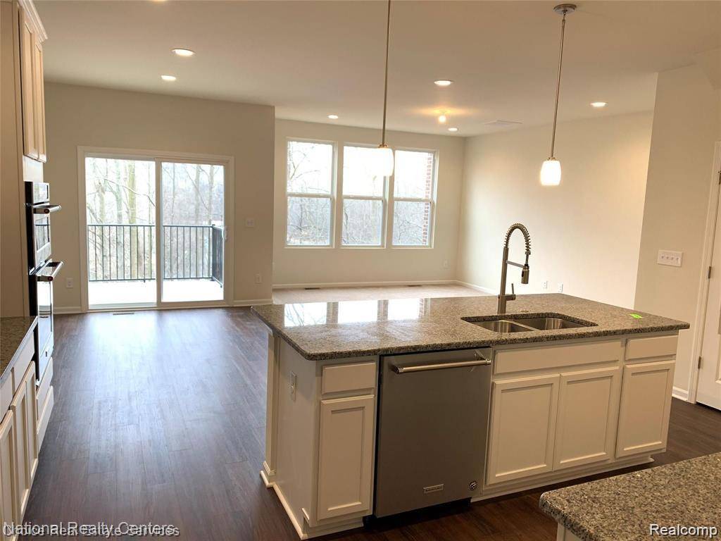 Novi, MI 48375,43683 Chancellor Lane