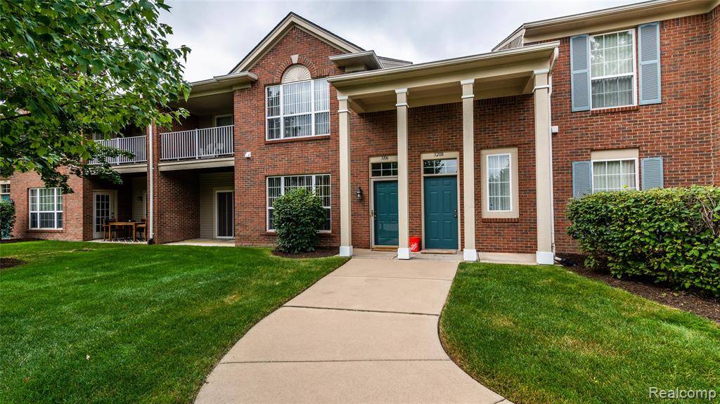 Walled Lake, MI 48390,3106 Chesapeake Circle