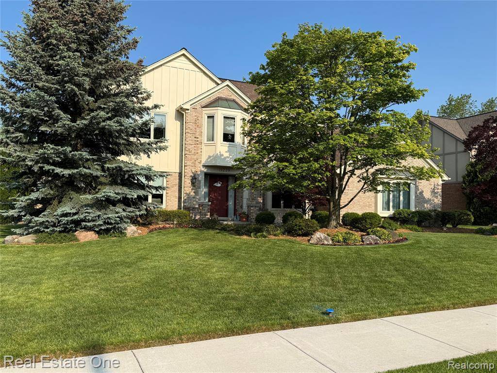 Livonia, MI 48152,19239 Glen Eagles Drive