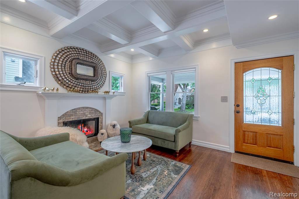 Rochester, MI 48307,326 Highland Avenue